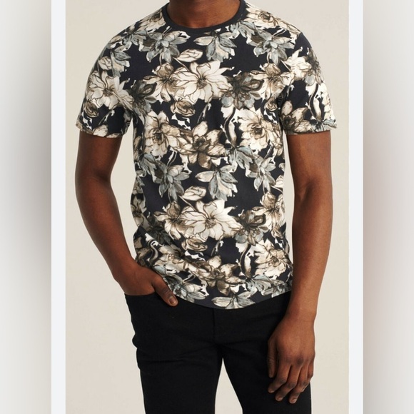 Abercrombie & Fitch T-Shirt Crew neck Short Sleeve Floral Geometric Damask XS - Picture 1 of 10